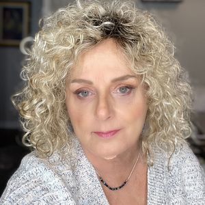 Meet your Posher, Deb